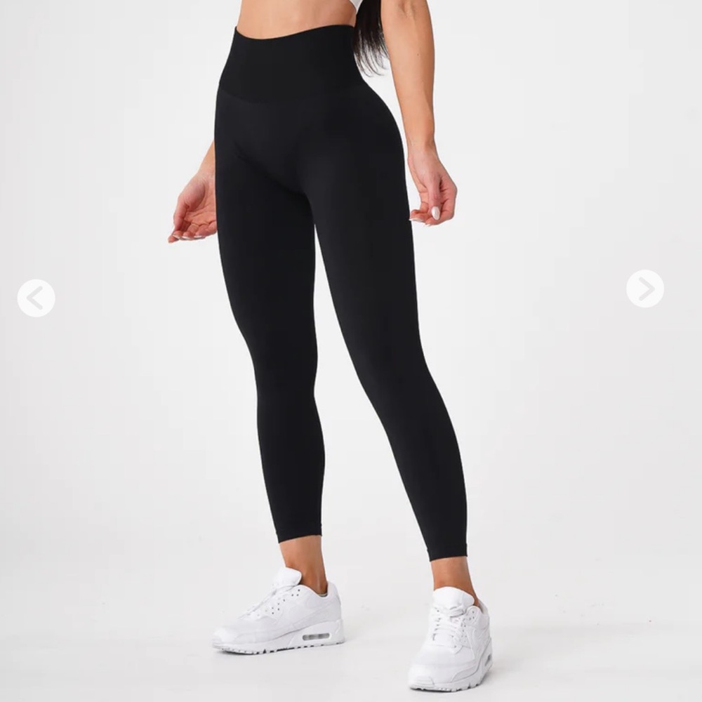 NVGTN Black Solid Seamless Legging: M